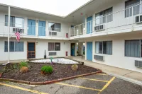 Days Inn by Wyndham New Philadelphia Hotels in Dover