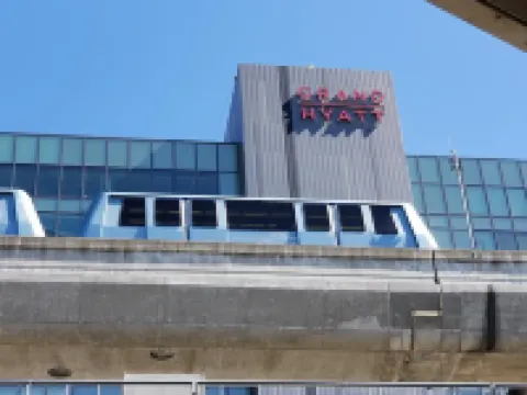 グランド ハイアット アット SFO ミルブレーのホテル