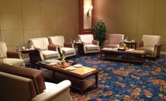 Huidelong International Apartment