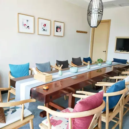 YUN MAN Suites Hotel
