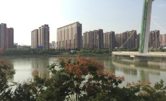 Longxin Hotel (Xianfen Railway Station Branch)