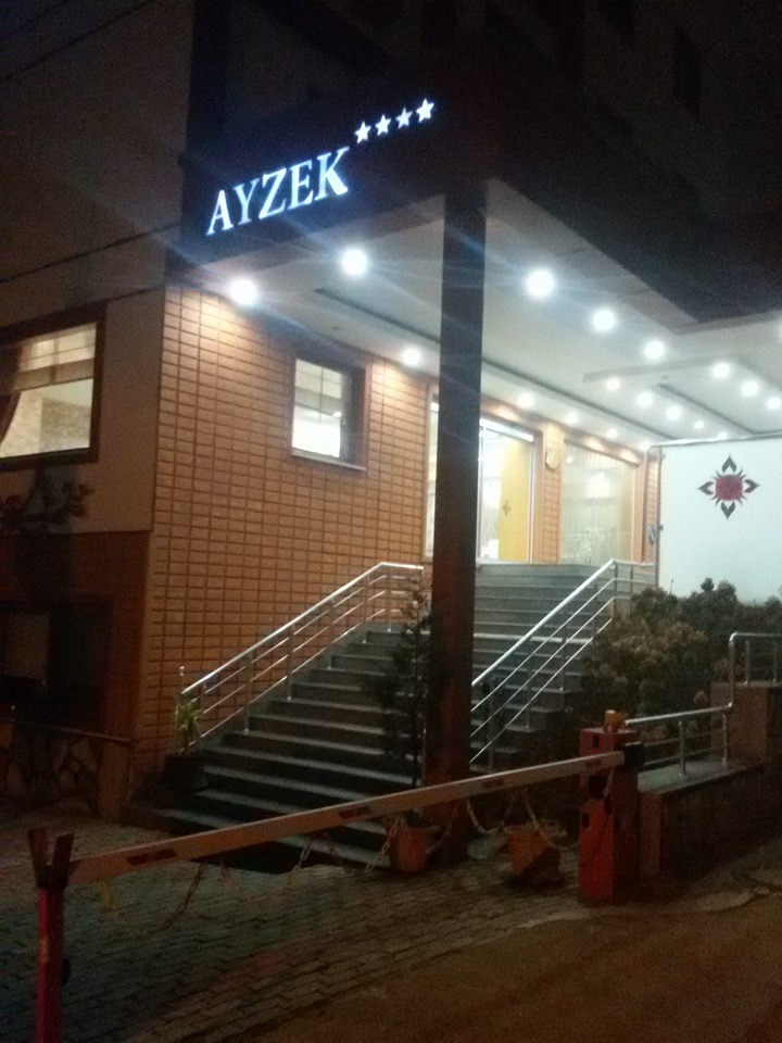 Grand Ayzek Hotel