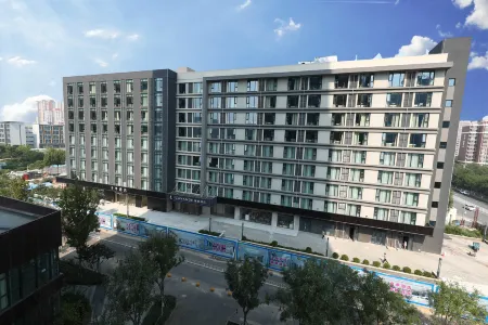 Lavande Hotel (Beijing Changyang Metro Station) Отели рядом с достопримечательностью «Haotian Park»