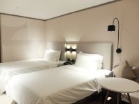 汉庭酒店(上饶万达店) - 高级双床房