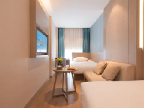 Yiwu Mankalan Hotel (International Trade City Xinguanghui Branch) Hotels in Yiwu