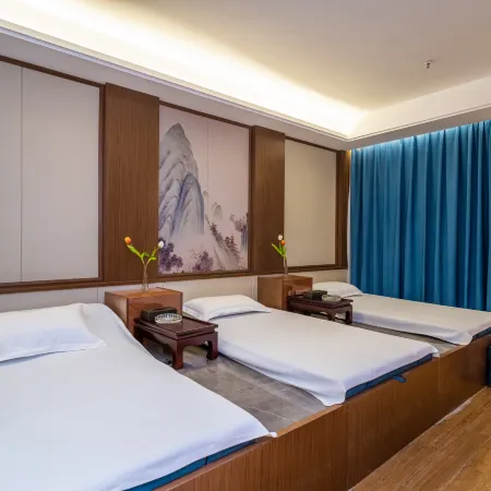 Qianshan Heyue Hotel (Qingyan Ancient Town North Branch)
