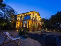 Leafy House Hotels near Caribiland