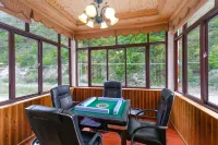 Jinuo Shanzhuang Hostel