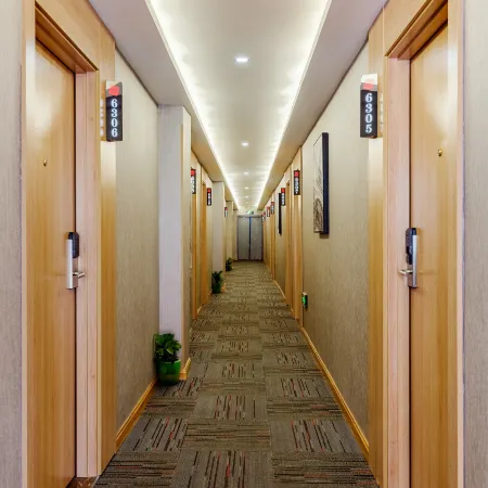 Shankee Hotel (Yalu River Bridge Scenic Area Dandong Station)