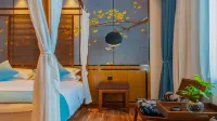 Dali left bank Qishe B & B (Dali Haijing Binhai Avenue store) - Mountain view