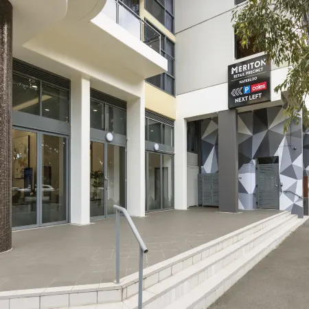 Meriton Suites Waterloo