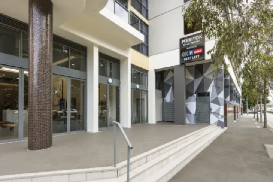 Meriton Suites Waterloo