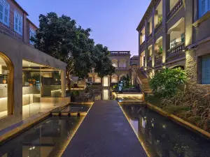More Fun Hotel