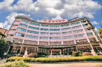 洪雅新順大飯店 義大利卡百利藝術塗料·軟裝附近的飯店