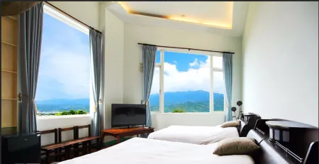 Warm House Hostel