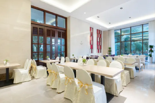 Lavande Hotel (Haikou West Coast International Conference Center ) Отели рядом со станцией Haikou Railway Station