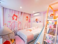 上海迪堡王国酒店 - 公主苏菲亚成长小木屋三床滑滑梯房
