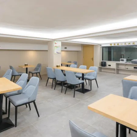 Dongxing Ruyi Hotel