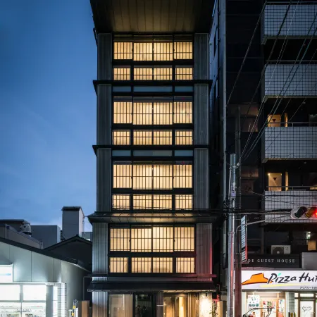 Tanimachikun Hotel・Crush On・  Kyoto Shijo Karasuma Отели рядом с достопримечательностью «Станция Karasuma»