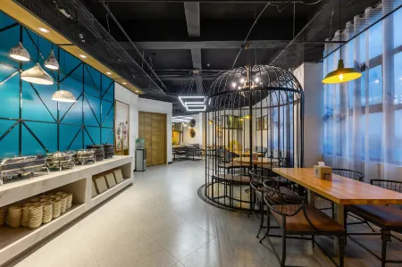 Vintage Hotel Отели рядом с достопримечательностью «South Korea Quanzhou University (Shanghai Chengcai Branch)»