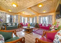 Shaw Inn Hotels in Baramulla