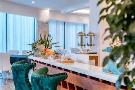 Guyue Yueyaju Lake View Guesthouse Отели рядом с достопримечательностью «Daoyibang Fishing Village»