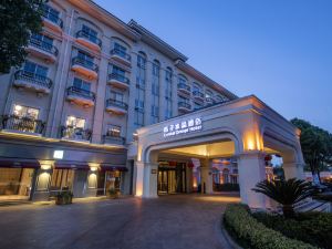Crystal Orange Hotel (Shanghai International Tourist Resort Kangqiao)