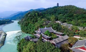 Chengdu Jinhong Hotel - Housity