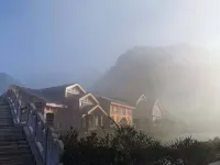 Xingren Renshan Renhai Resort Hotels near Liyubacun