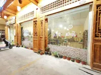 Qiman Boutique Inn Hailuogou Hotel in zona Moxi Ancient Town