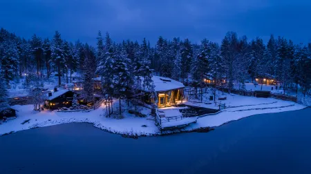 Hotel & Spa Resort Järvisydän Отели в г. Rantasalmi