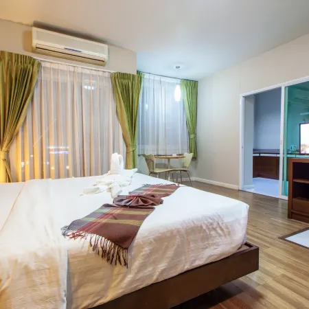 Baiyoke Ciao Hotel Отели рядом с достопримечательностью «Nimmanhaemin Road»