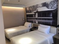 杭州下沙亚朵酒店 - 高级双床房