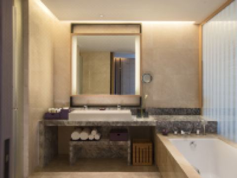 海口万丽酒店 - 行政高尔夫景大床房