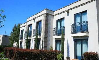 Sandora Boutique Hotel