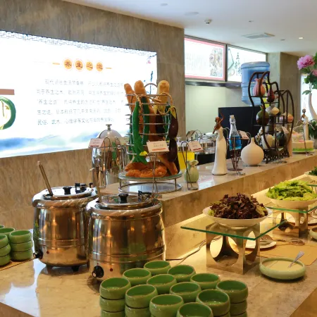 Baihualin Hot Spring Valley Hotel