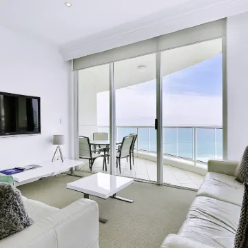 Pacific Views Resort Hotels near Brisbane Cruises