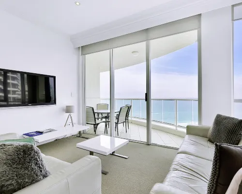 แปซิฟิก วิวส์ รีสอร์ท โรงแรมในMain Beach