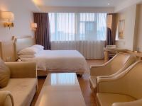维也纳3好酒店(广州机场路万达广场店) - 豪华大床房
