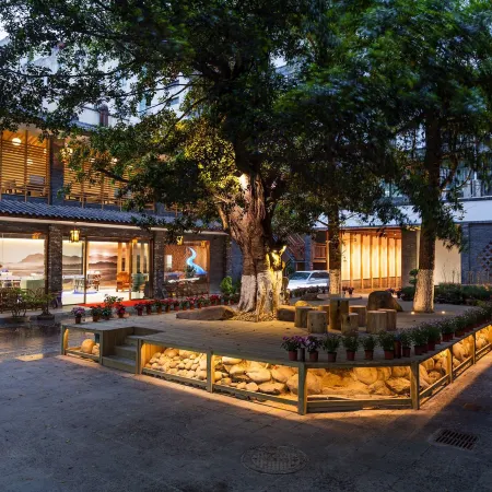 Lancheng Yuerong Food Culture Hotel
