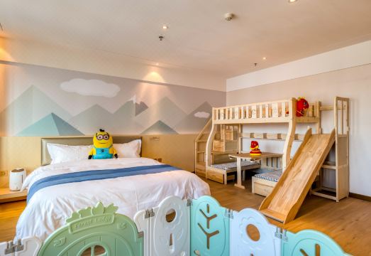 우통 호텔 객실 내부 전경