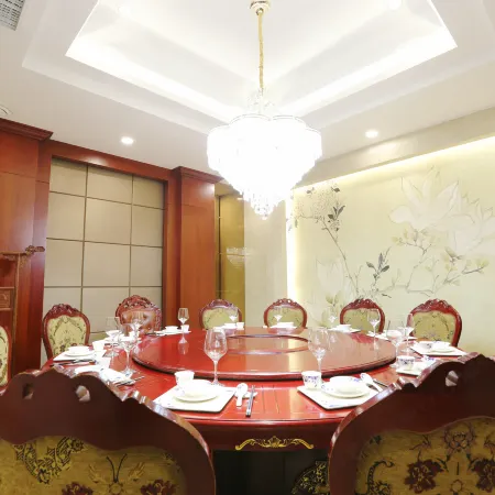 Lushan Hotel (Sanmenxia Liufeng Road)