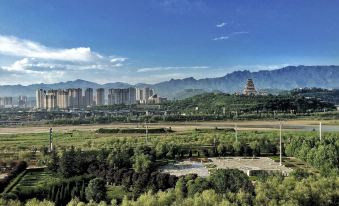 YUN JI Hotel (Baoji Railway Station)