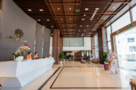 日落海灘水療度假村