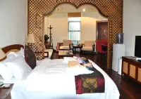 Poly Hot Spring Spa Hotel