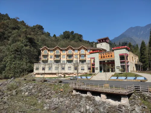 Heizhugou Midou Hotel Hotels in Ebian