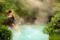 TAI LAKE DREAMLOHAS VILLA RESORT - Hot Springs
