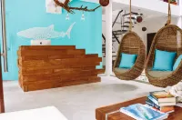 Bliss Dhigurah - Beach
