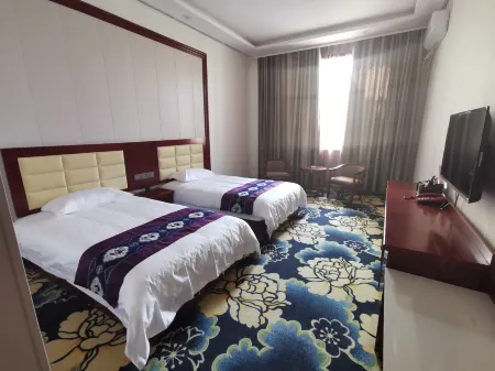 Aksai Yulian Hotel Отели рядом с достопримечательностью «Народное правительство Аксе Казахского автономного округа»