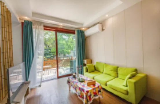 同裏樸舍水岸河景ホテル